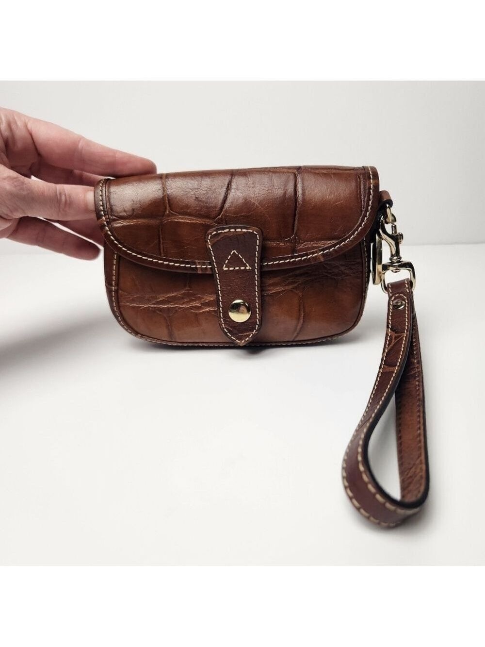 Vintage Dooney & Bourke Leather Wristlet Purse - Picture 4 of 13